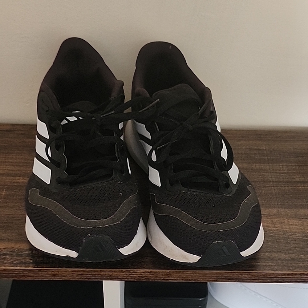 Adidas Men's Black and White Sneakers